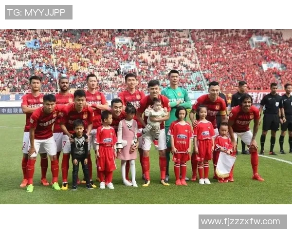 足球明星互动平台助你与偶像零距离接触的全新应用体验