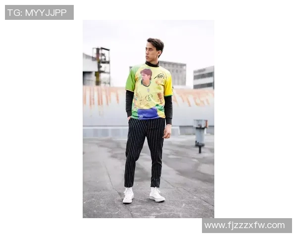 足球明星夏季休闲短袖时尚搭配图片欣赏与潮流趋势分析 足球明星夏季休闲短袖时尚搭配图片欣赏与潮流趋势分析