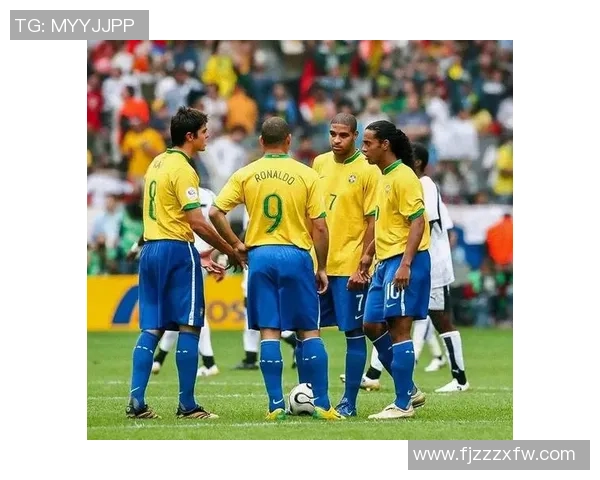 足球明星同框瞬间珍藏回忆展现球场魅力与友谊的精彩合照 足球明星同框瞬间珍藏回忆展现球场魅力与友谊的精彩合照