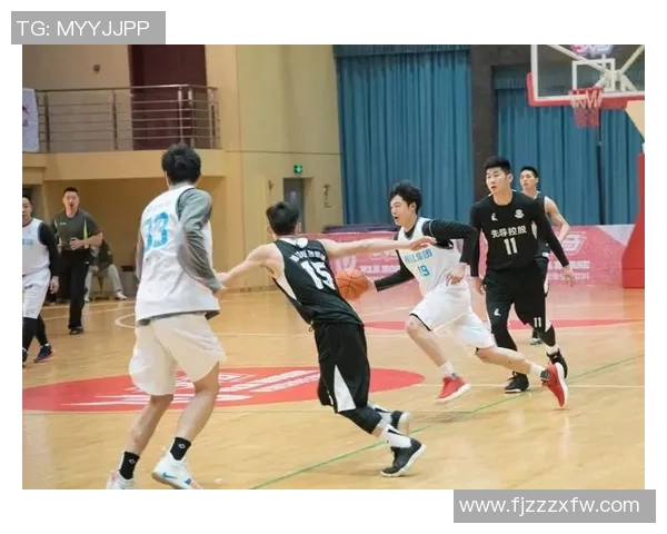 重庆篮球队在城市联赛中的耐力表现分析与赛场策略探讨