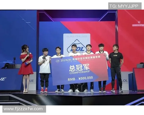 重庆羽毛球队配合变革引发热议提升竞技水平与团队默契的探索之路 重庆羽毛球队配合变革引发热议提升竞技水平与团队默契的探索之路